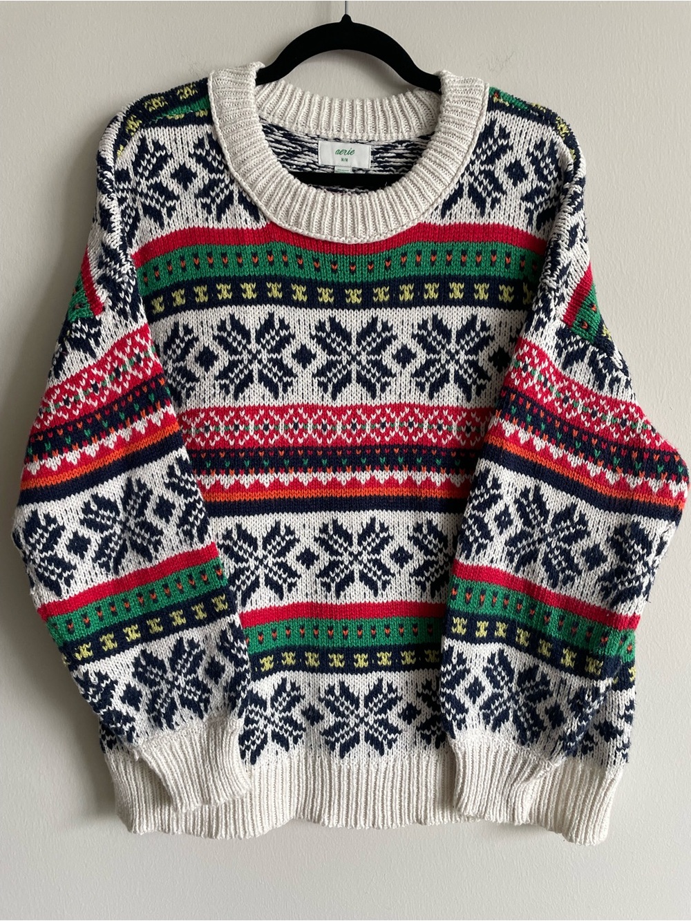 Aerie sweater white blue fair isle crew neck winter holiday M